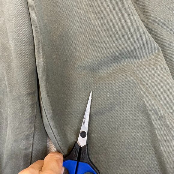 Dockers Men's Pants Size 35x26 Chino Classic Pleated Straight Leg Casual Green - Picture 7 of 10